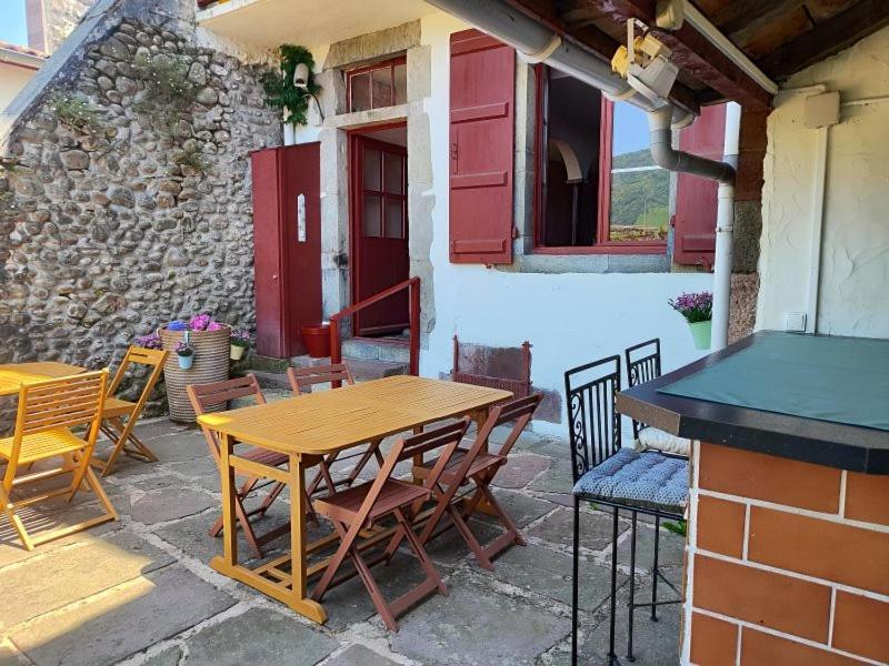 L'Auberge Du Pelerin - St Jean Pied De Port Saint-Jean-Pied-de-Port Exterior photo